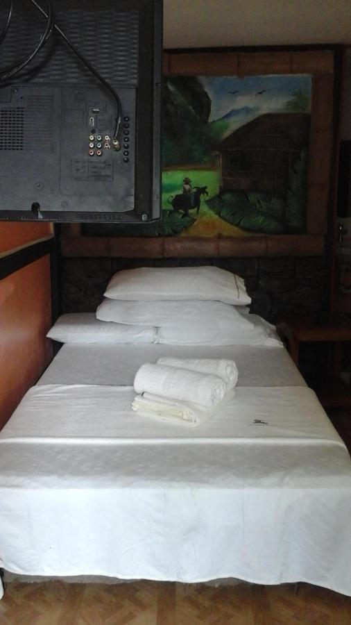 Larmar Bed And Breakfast Puerto Princesa Δωμάτιο φωτογραφία